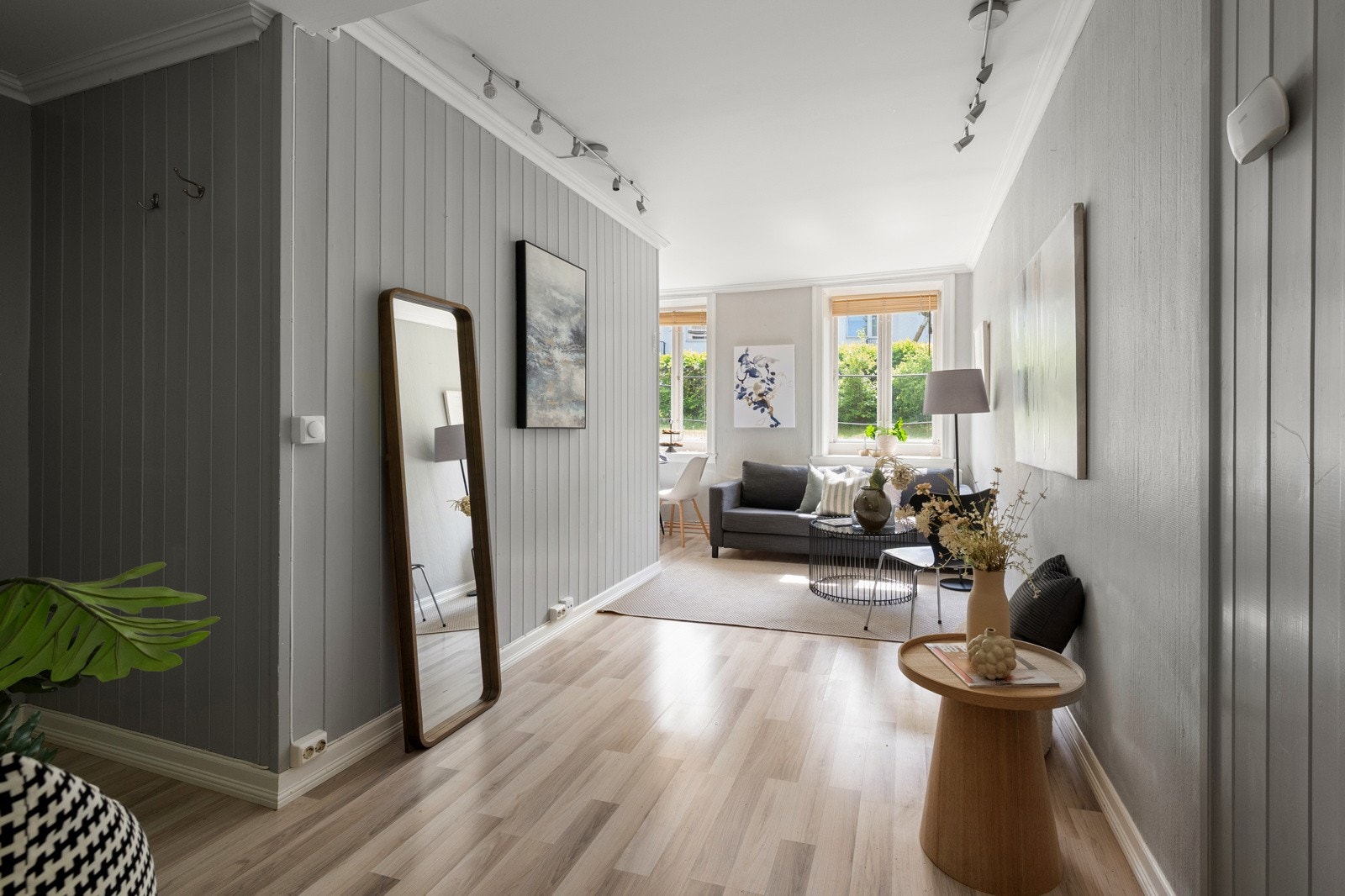 Stue med gode innredningsmuligheter Galleribilde
