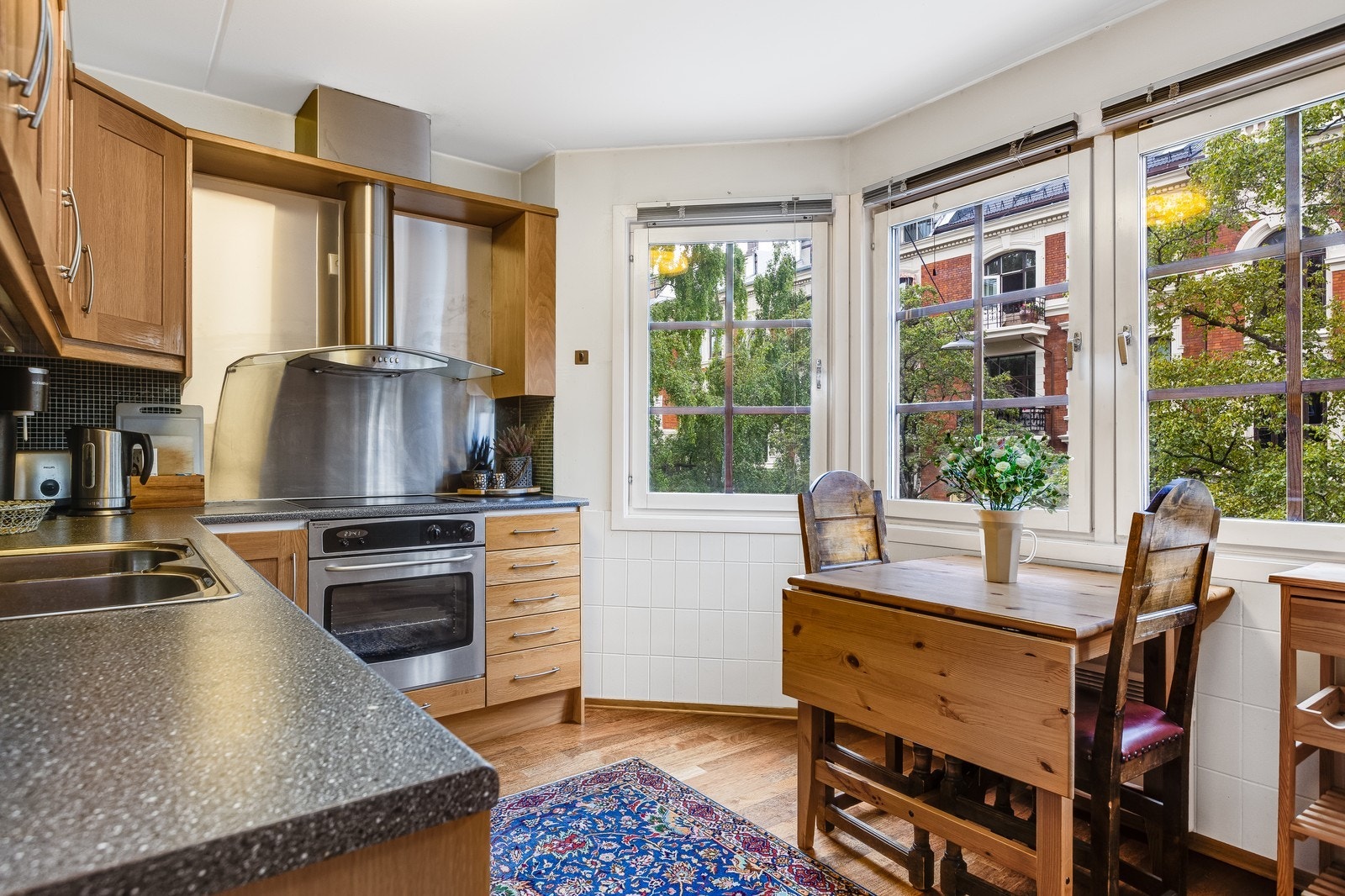 Separat kjøkken. Hvitevarer medfølger. Galleribilde