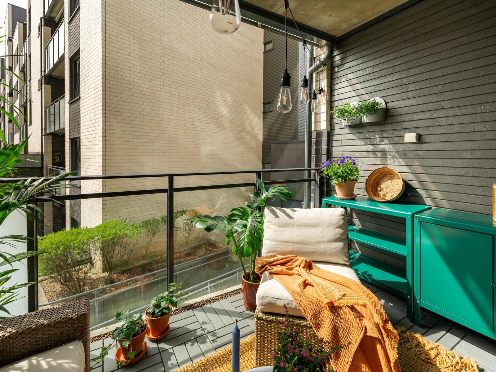 Balkongen har veldig lite innsyn og oppleves som privat. Galleribilde