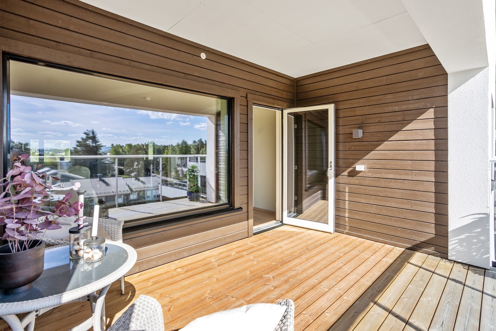 På balkongen er det god plass til forskjellig møblement. Galleribilde