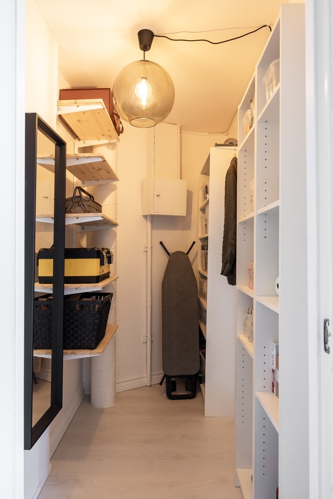 Egen innvendig bod gir godt med lagringsplass. Galleribilde