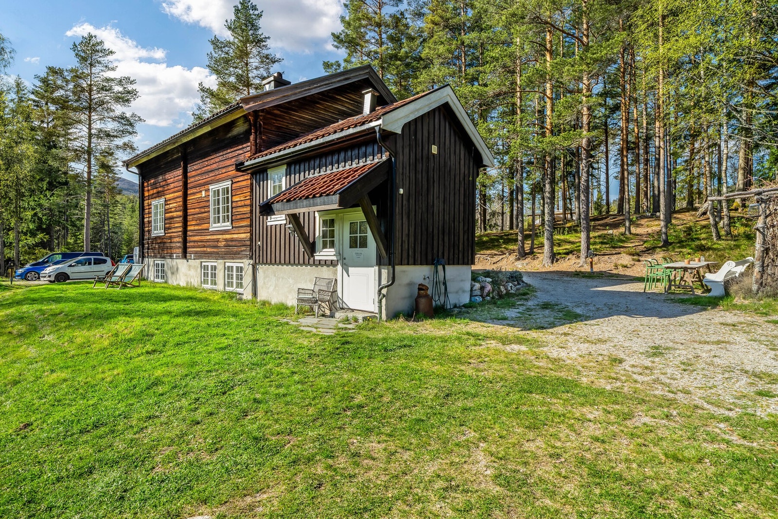 I underetasjen finner vi også en boenhet. Galleribilde