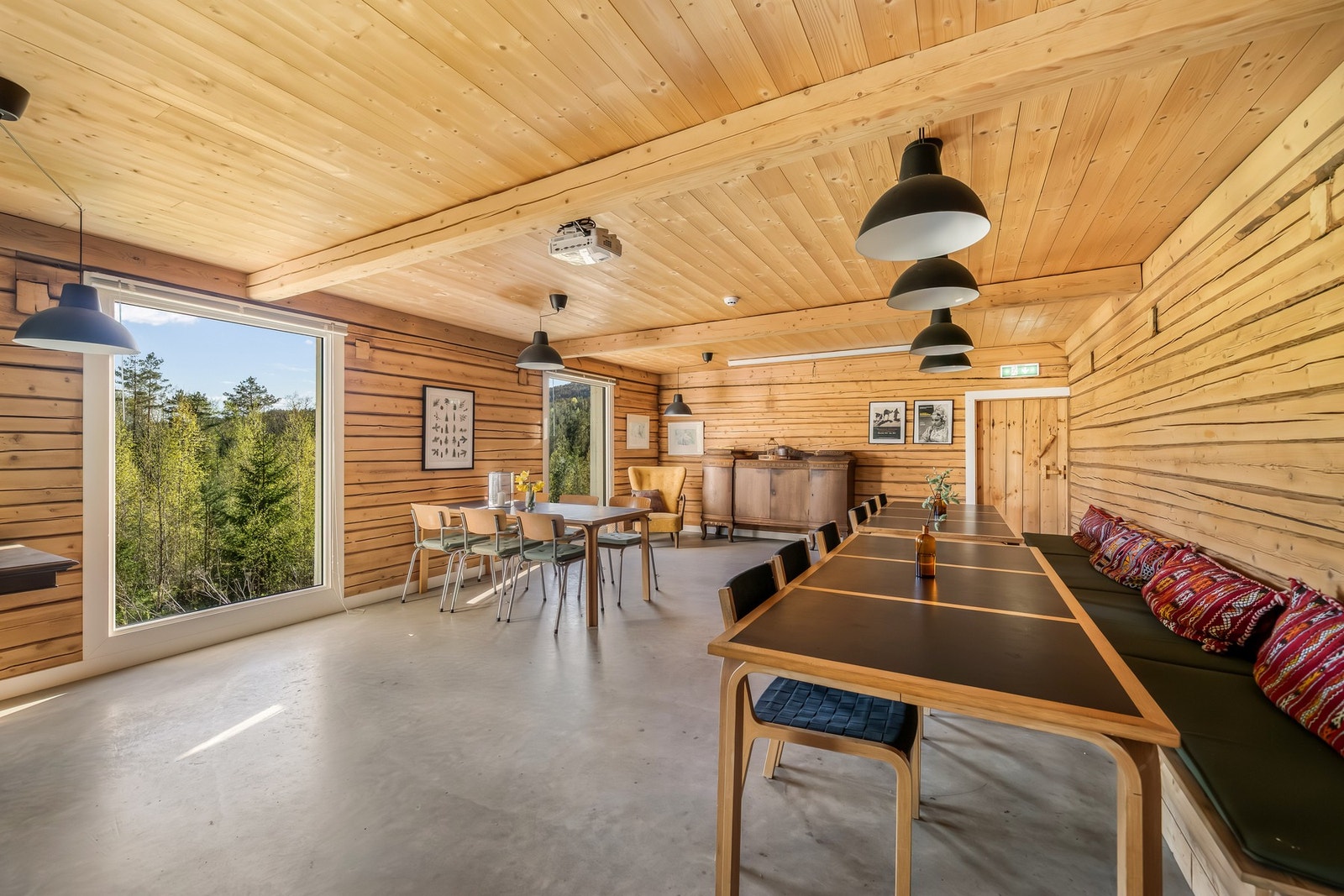 I oppholdsrommet er det varmekabler i gulvet. Galleribilde