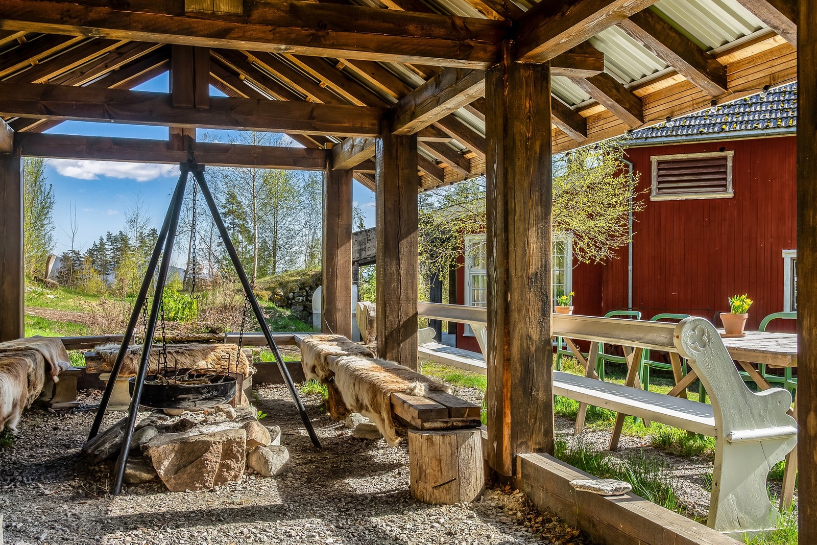 Grillhytte med plass til mange Galleribilde