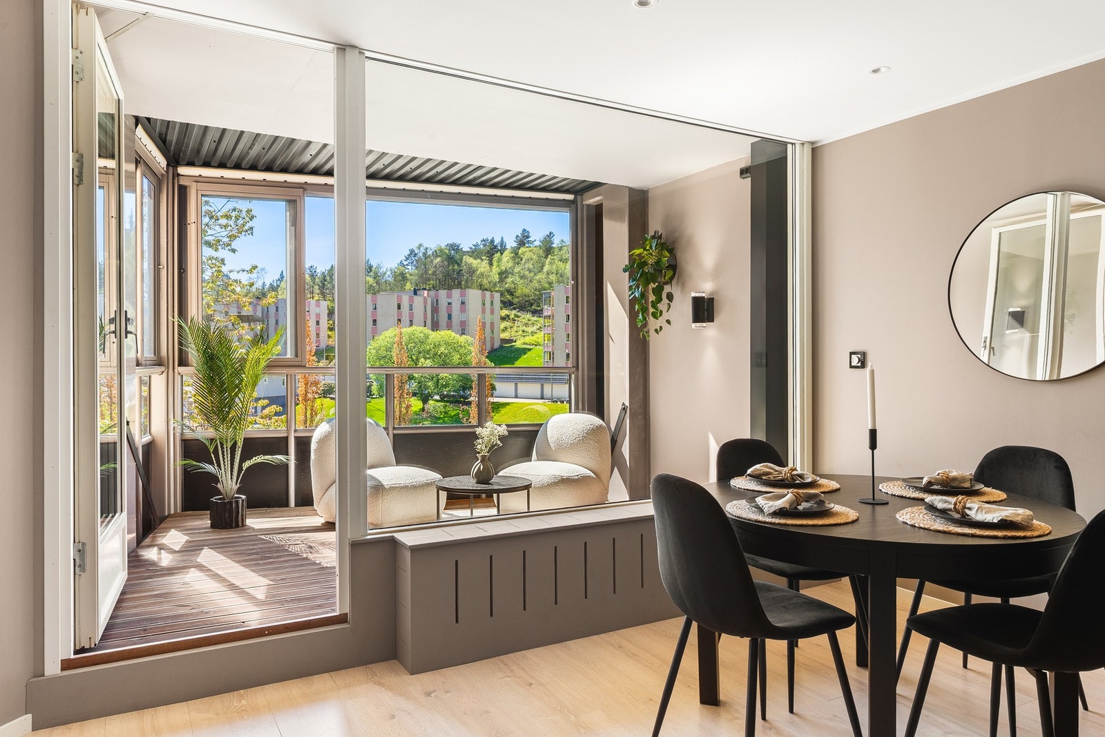 Loddefjordveien 38 presenteres av Daniel Rye ved EIE Eiendomsmegling. Galleribilde