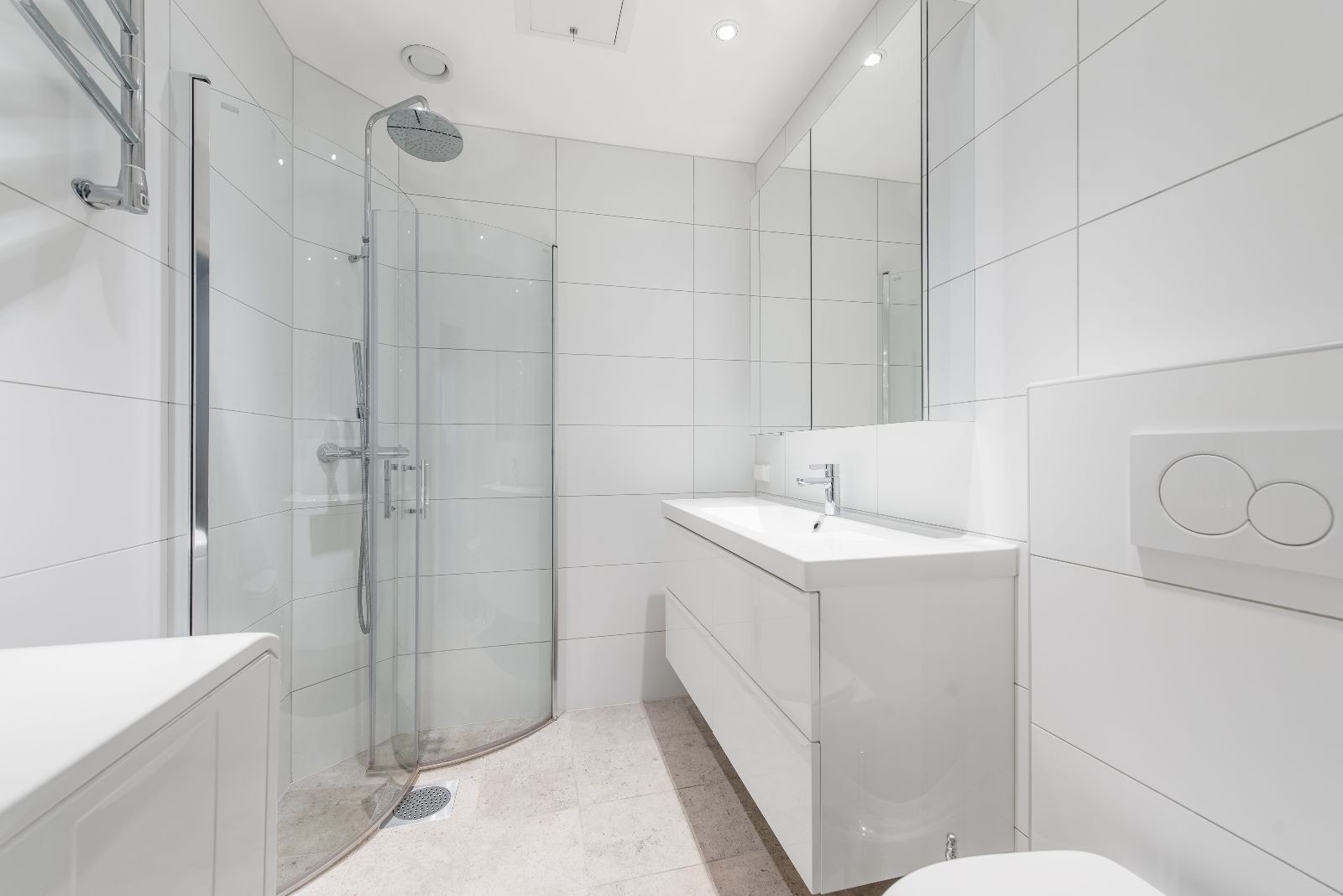 Lekkert flislagt bad Galleribilde