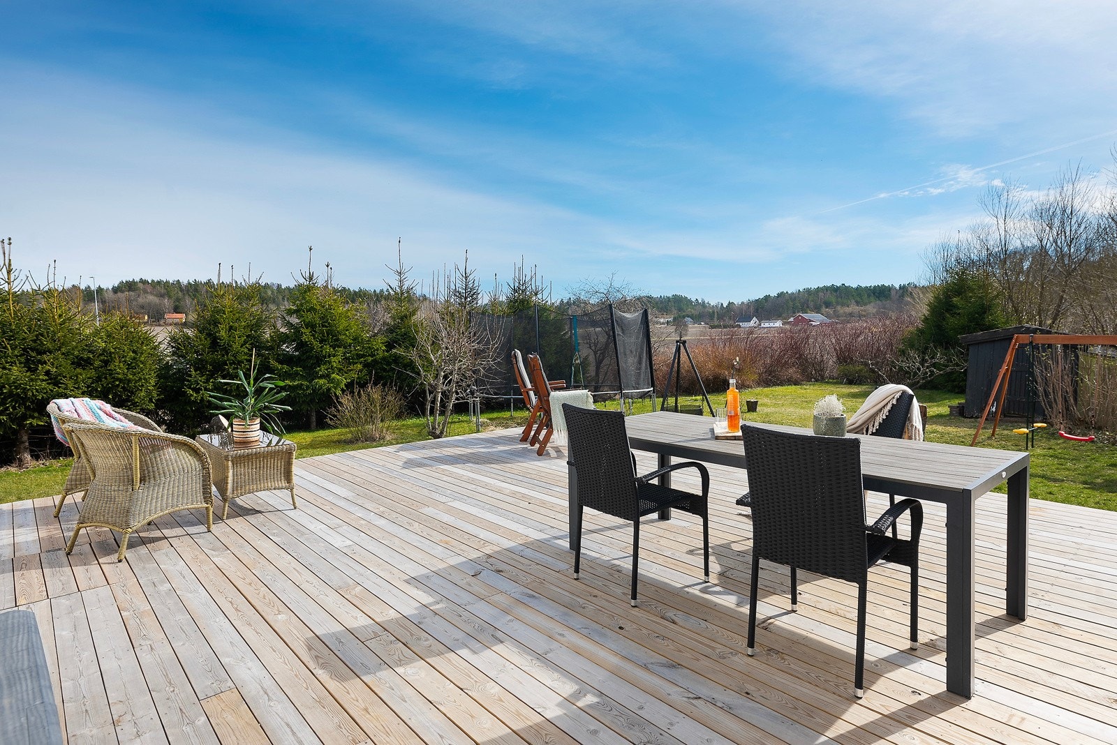 Nyte dagene i landlige omgivelser, der du kan plukke litt grønsaker fra din egen grønnsakshage Galleribilde