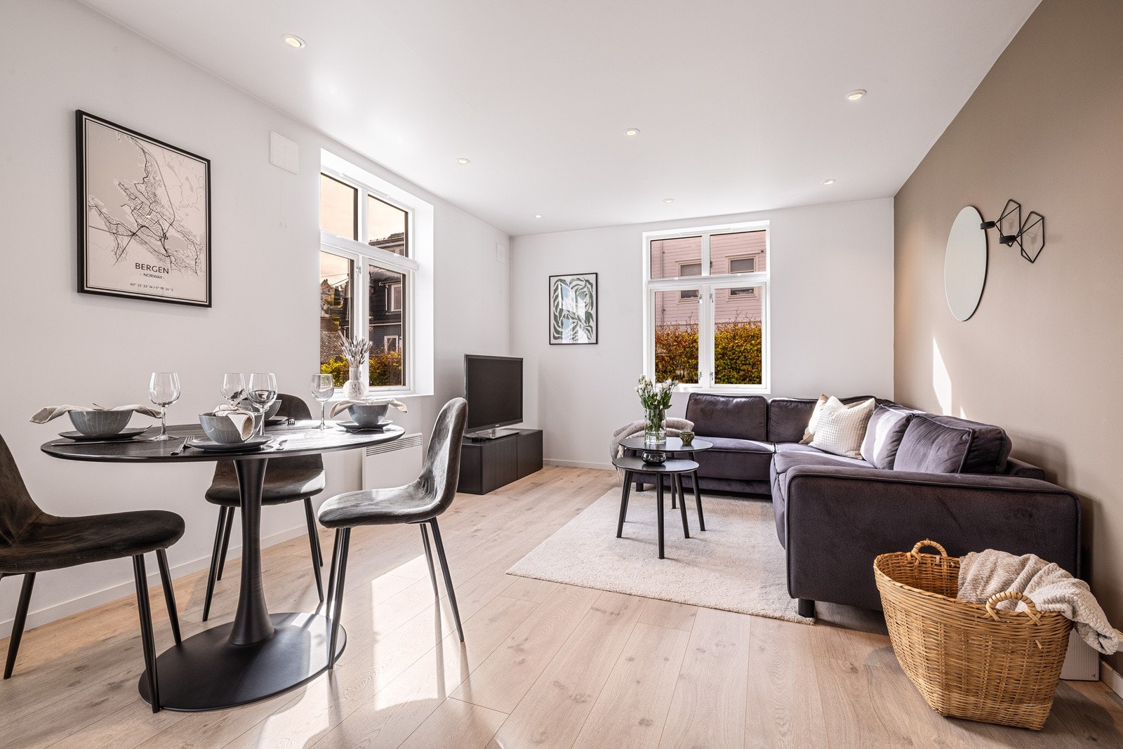 - Leiligheten opgradert og som ny i 2018 - alt ble tatt innvendig - Galleribilde