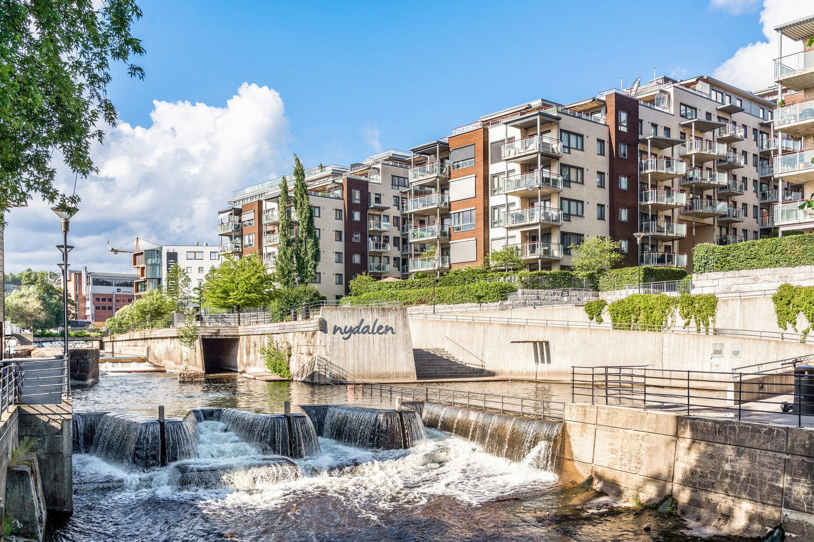 I Nydalen kan man ta seg en dukkert på varme sommerdager Galleribilde