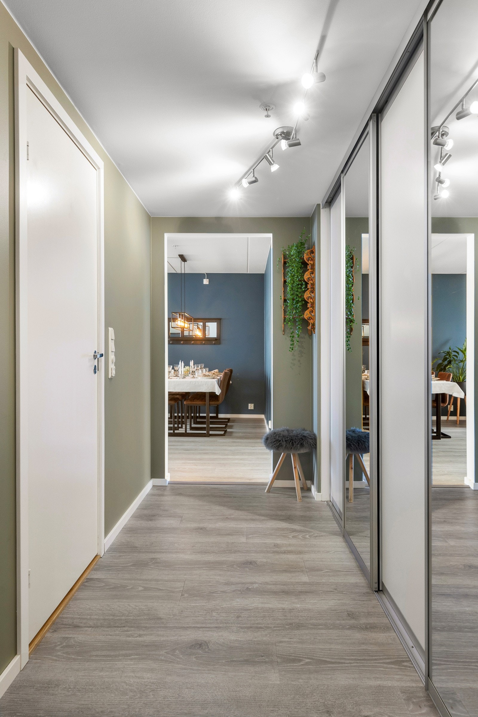 Varmtvann og fyring er inkludert i felleskostnadene. Galleribilde