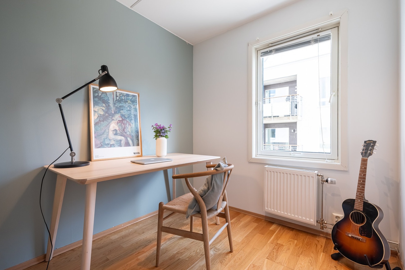 Her har du plass til seng, skrivepult eller annet ønskelig møblement. Galleribilde