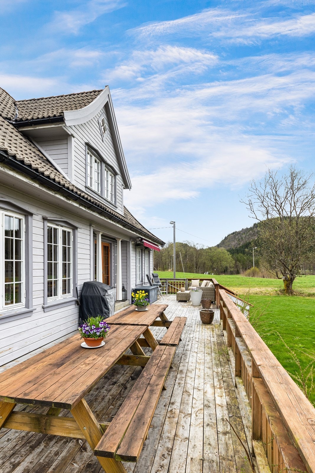Terrasse foran boligen Galleribilde