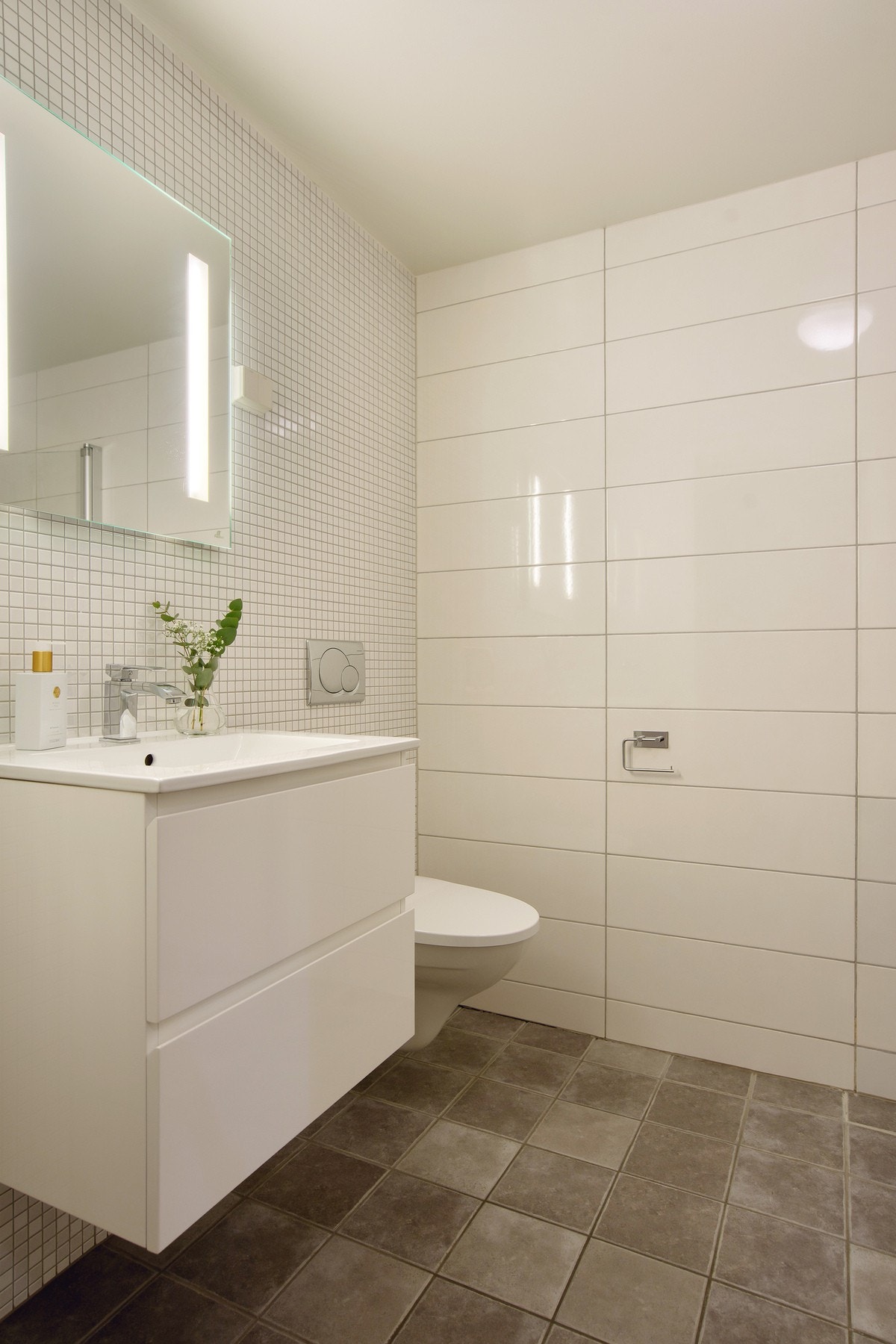 Flislagt bad med varmekabler - oppgradert i 2011 Galleribilde