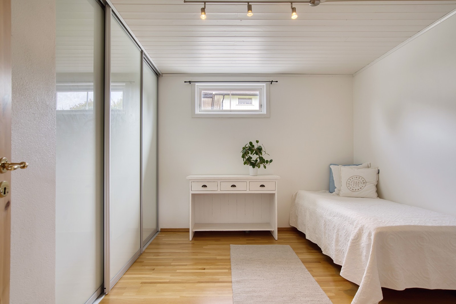 Femte og siste soverom, kan brukes til så mangt (ikke bruksendret og godkjent) Galleribilde