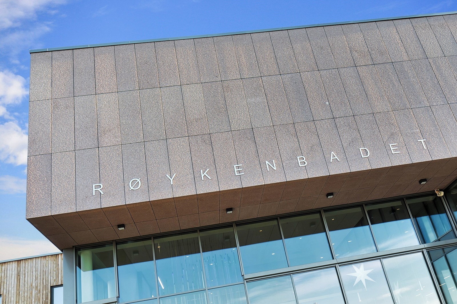 Røykenbadet rett i nærheten av leiligheten Galleribilde