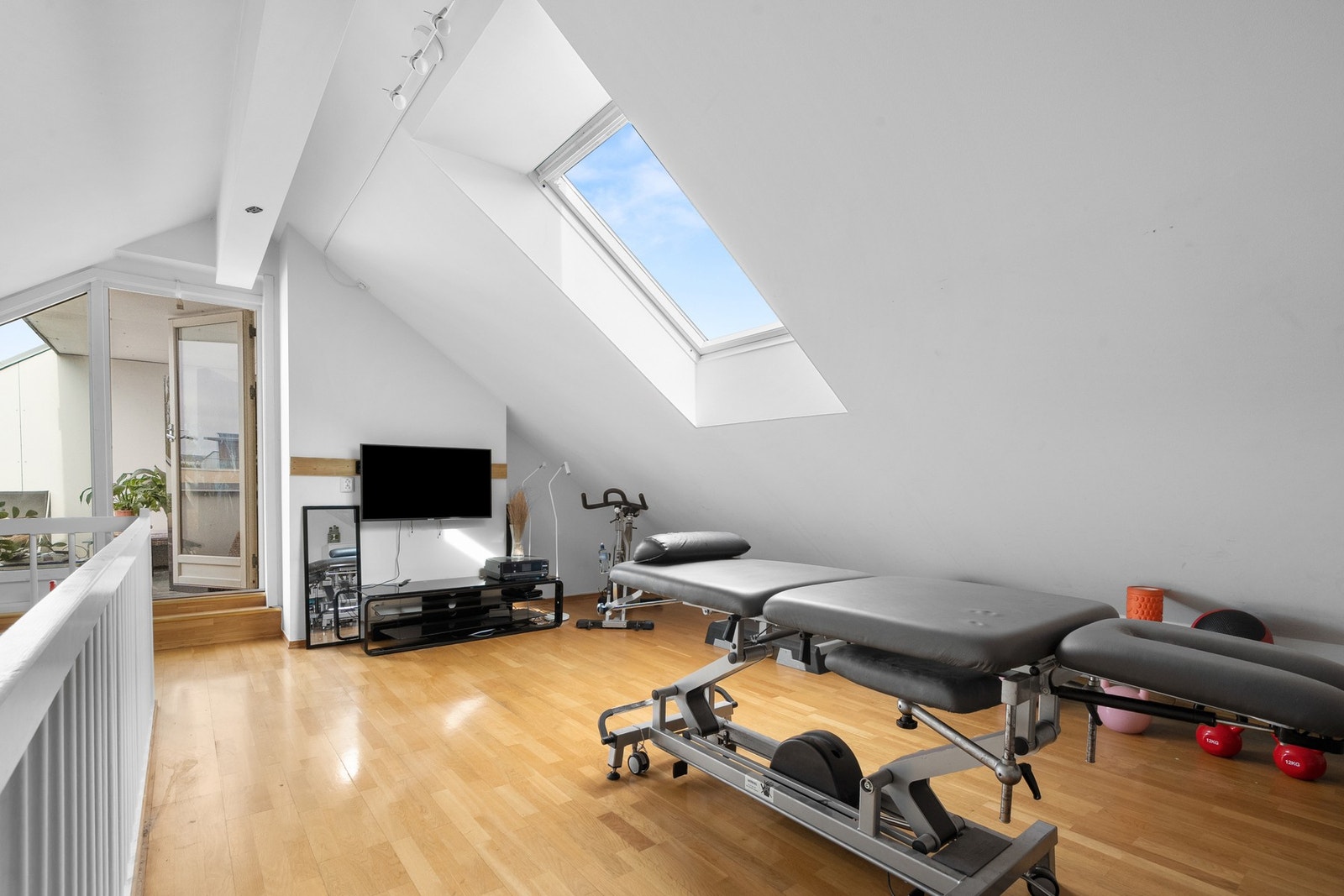 Du kan benytte hemsen til andre ting også, som f.eks. stue eller kontor Galleribilde