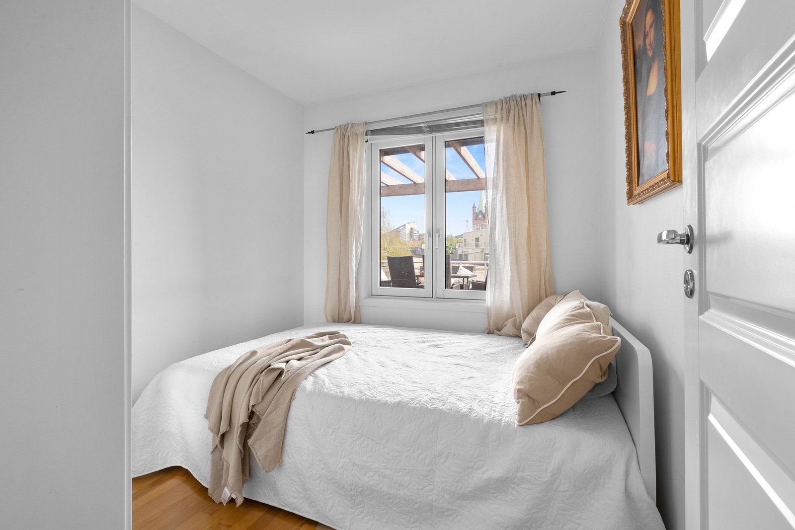 Soverom 3 egner seg god til enten gjesterom, kontor eller barnerom. Galleribilde