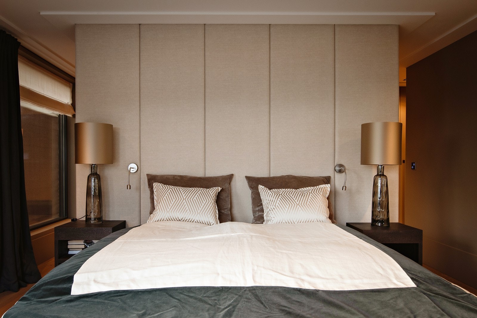 Christians & Hennie har tegnet hele boligen, en rekke eksklusive detaljer, blant annet tilpassede gavler med belysning på soverommene. Galleribilde