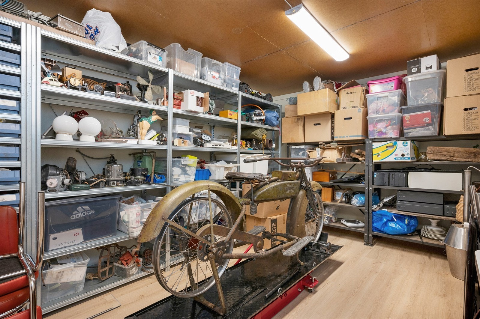 Godt med bod- og lagringsplass. Galleribilde