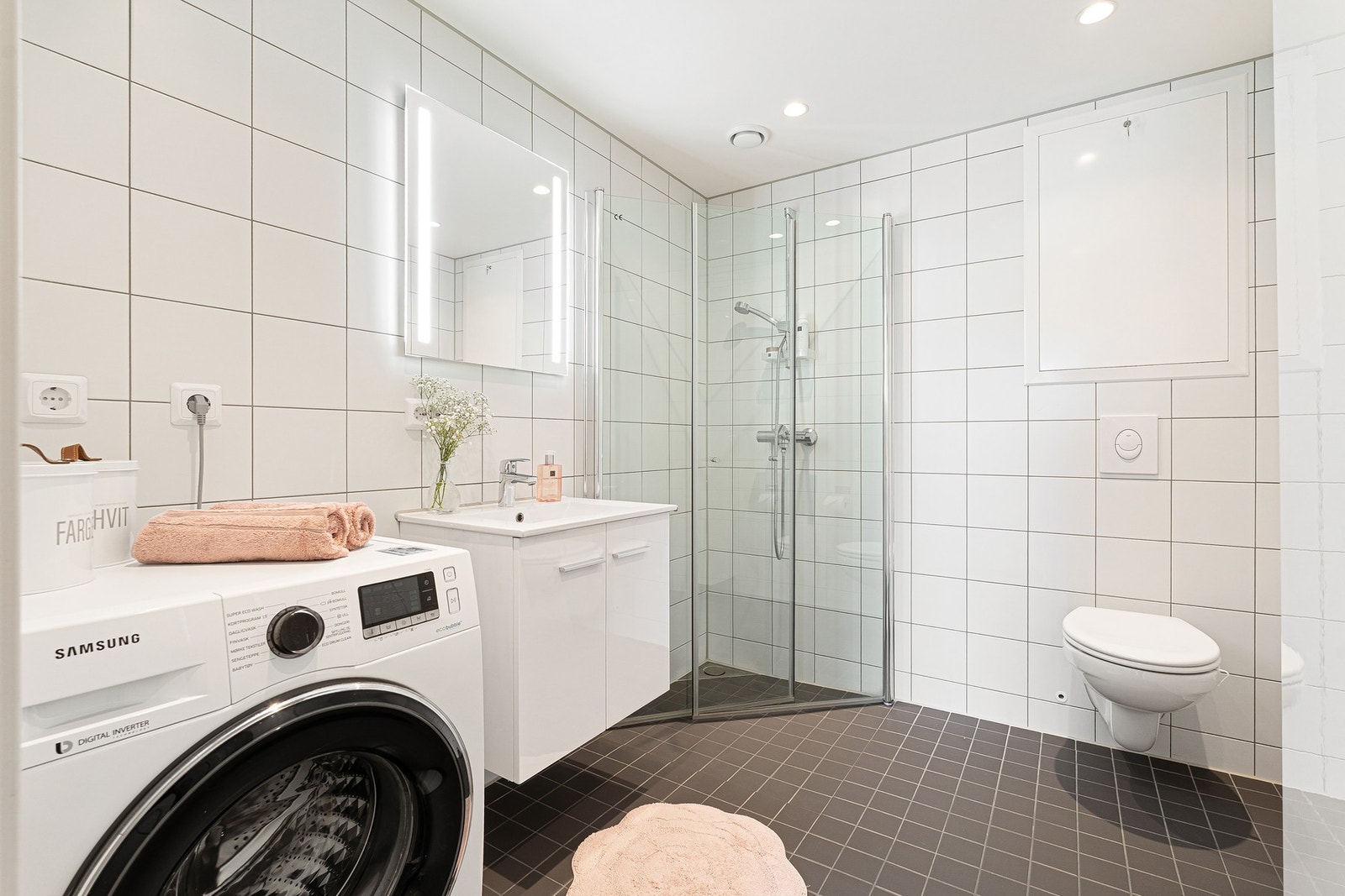 Pent flislagt bad på 5 kvm. Galleribilde