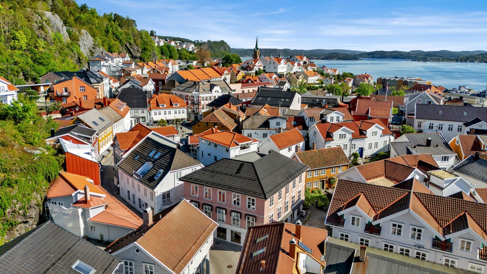 Leiligheten ligger sentralt i Kragerø sentrum. Galleribilde