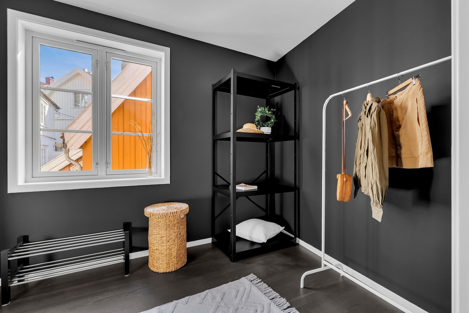 Soverom 2- her har du plass til garderobe. Galleribilde