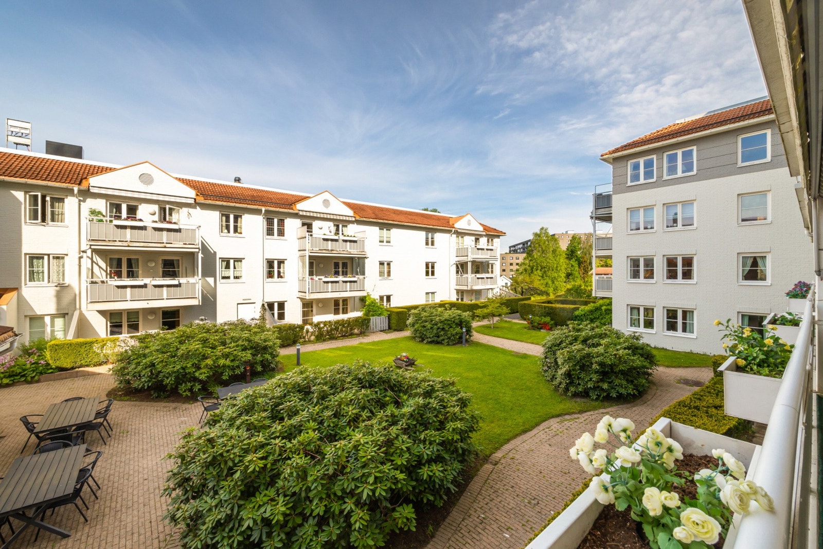 Sameiet består av 79 seksjoner, og 2 "hotellrom" til gjester. Galleribilde