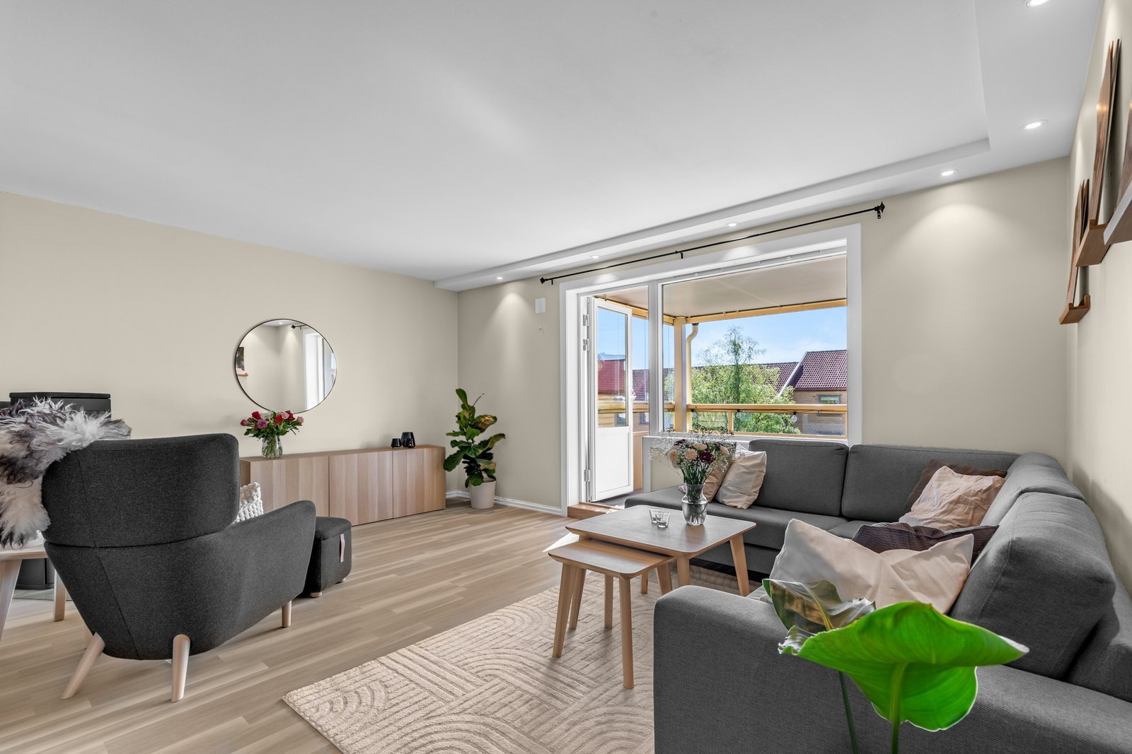 Boligen holder en meget god standard på overflater og innredning. Galleribilde