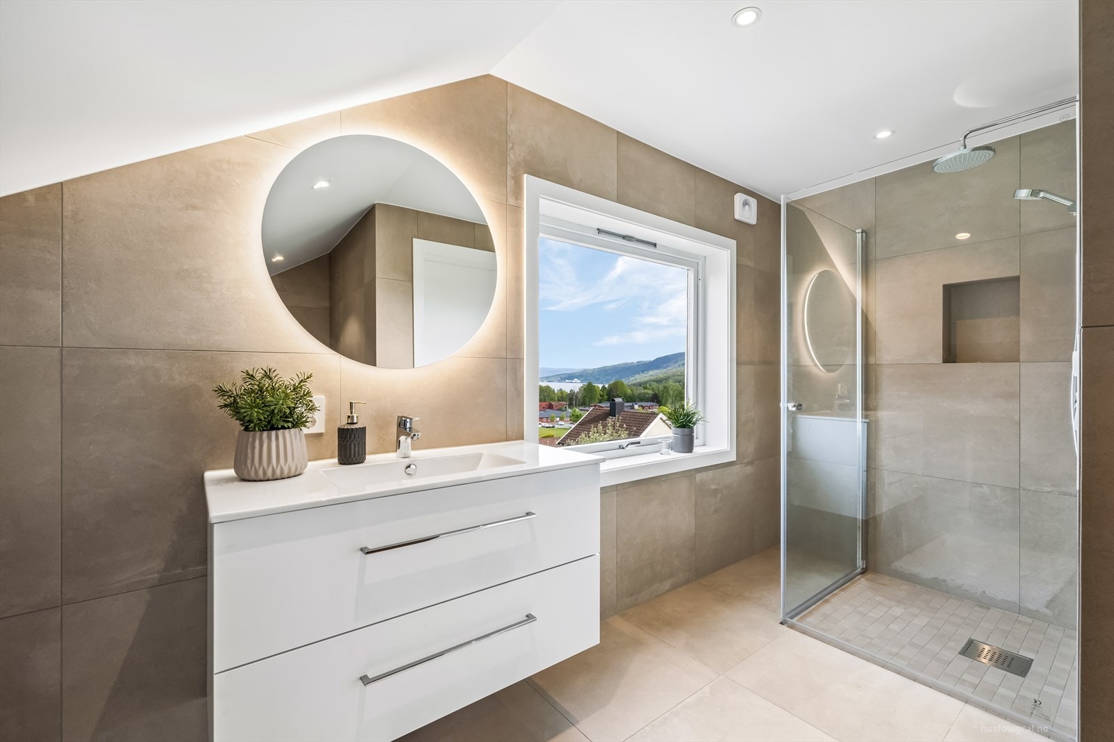 Nytt bad i 2025 i 2 etg. Galleribilde