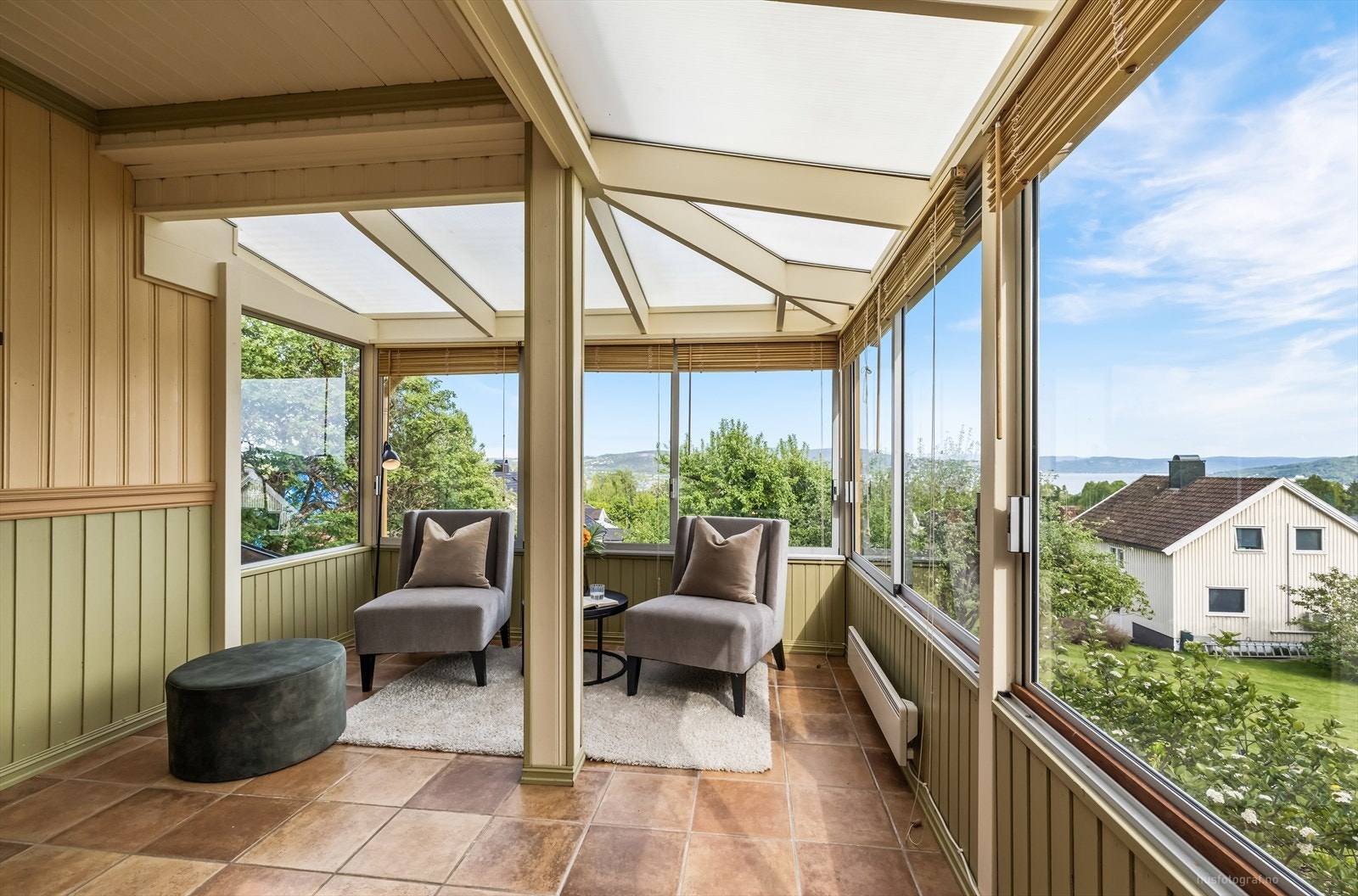 Utestue med panoramavinduer Galleribilde