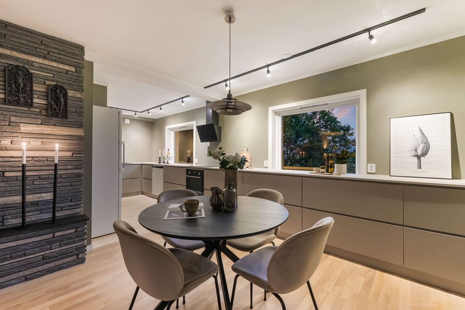 Lekkert kjøkken som er nytt i 2025 Galleribilde