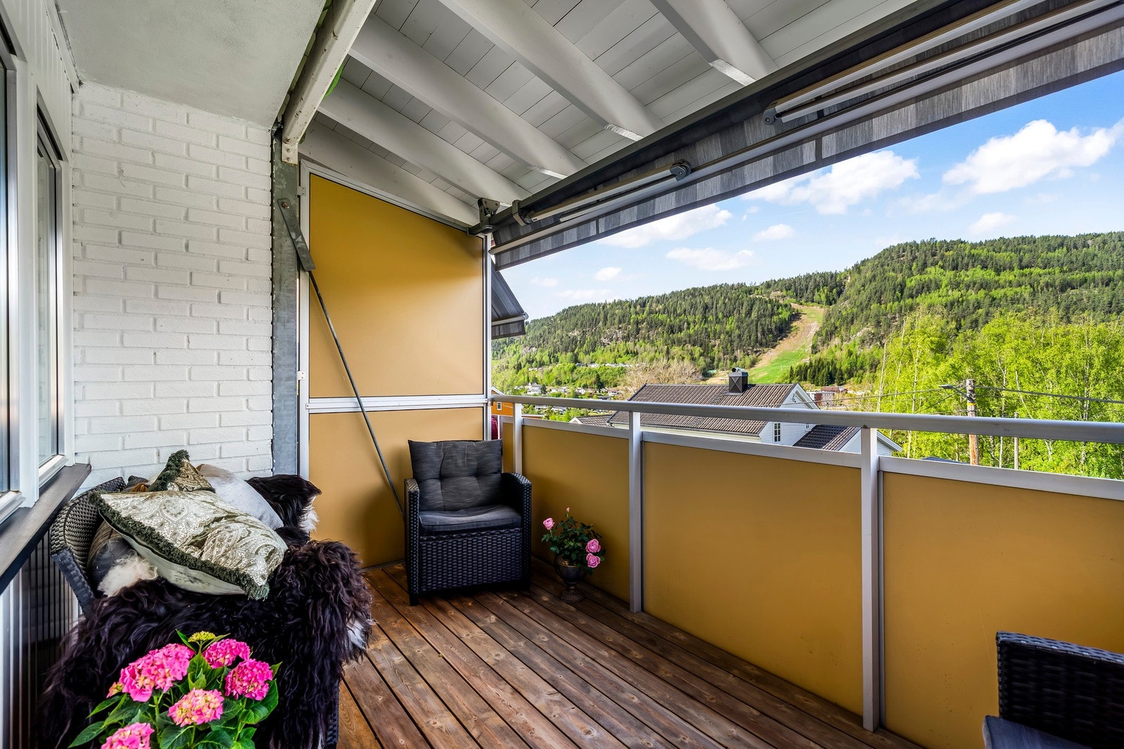 Det er også monter markise som kan dras ut etter behov. Galleribilde