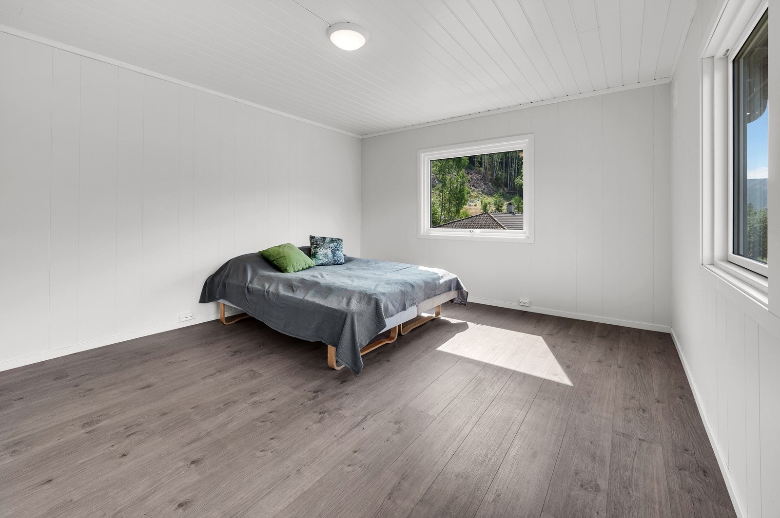 Soverom 2 i 2.etasje med god størrelse Galleribilde