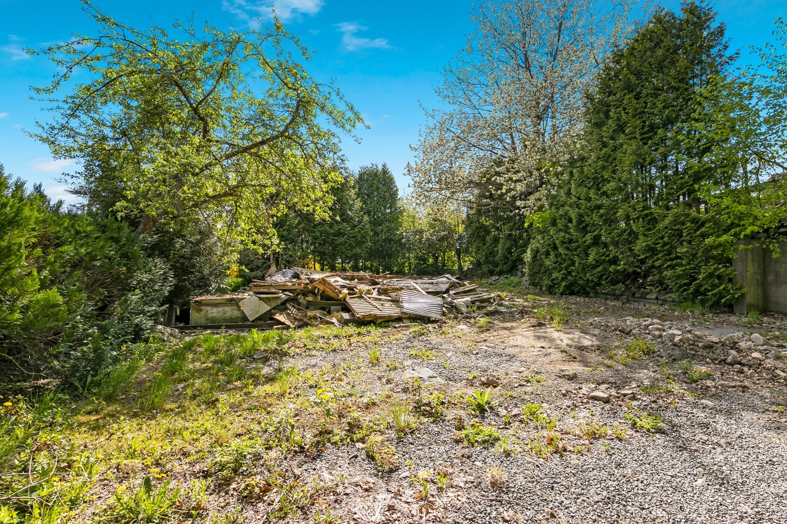 Eiendommen er tilknyttet offentlig vei, vann og avløp Galleribilde