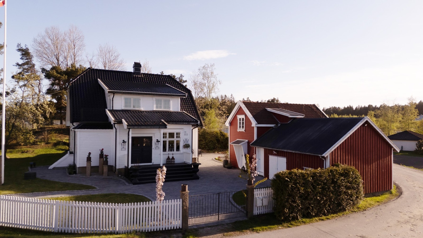 Her får du en unik kombinasjon av det landlige livet og samtidig nærhet til sentrale strøk. Galleribilde