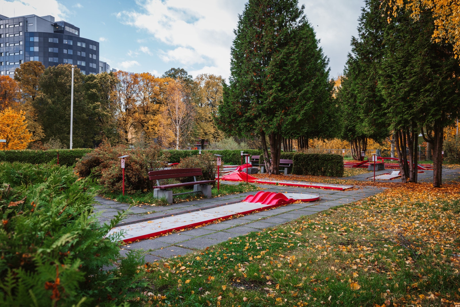 Lyst til å spille minigolf i lunsjen? Galleribilde