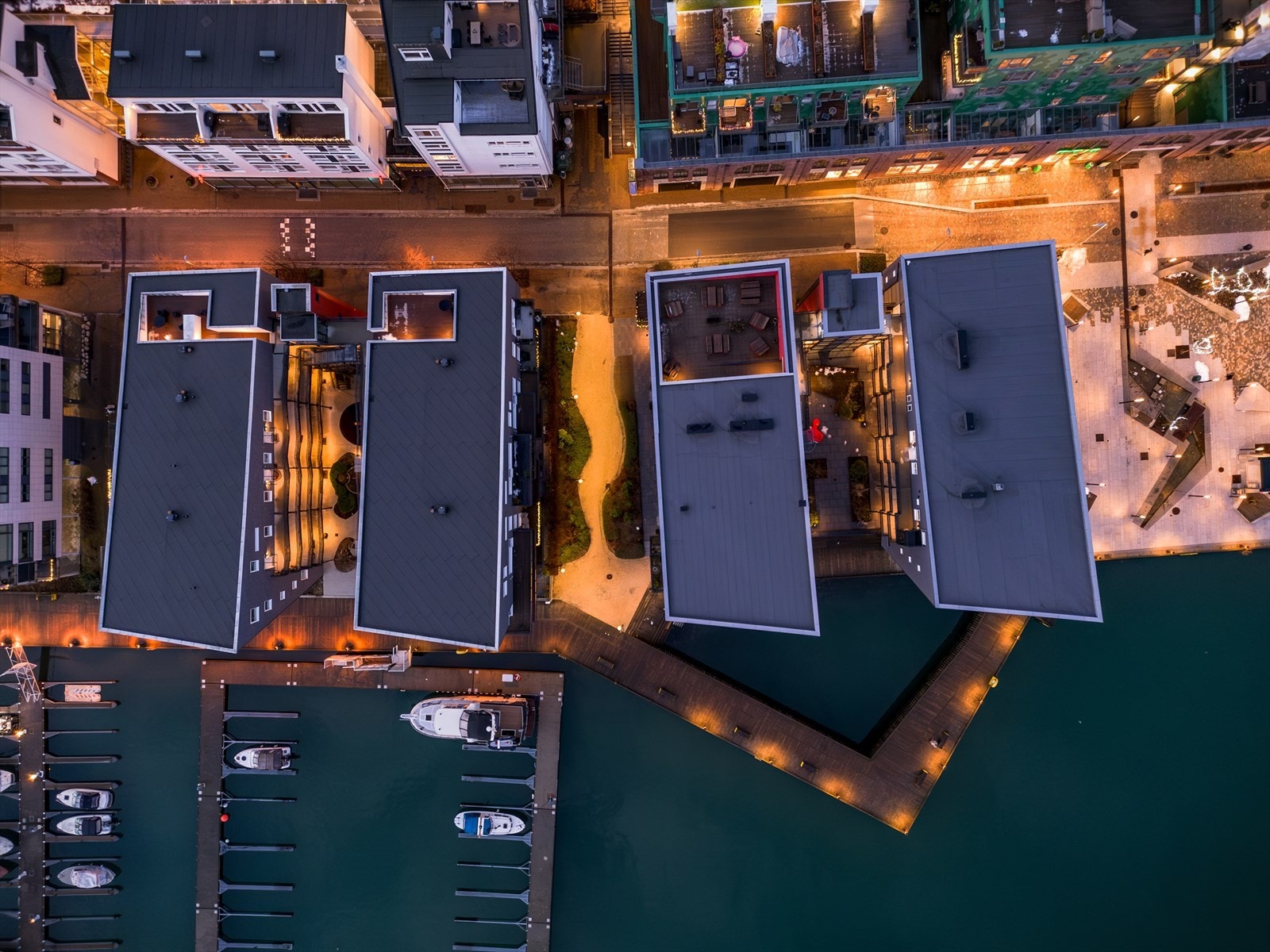 - Her kan du koselige kveldsturer langs promenaden - Galleribilde