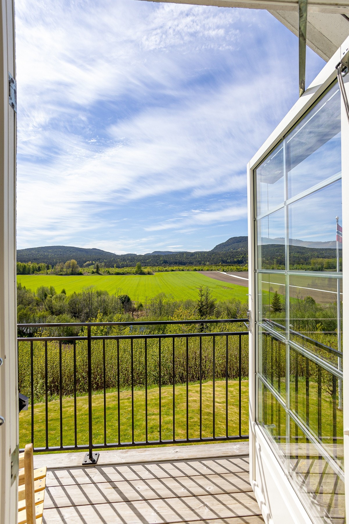 Nydelig utsikt fra luftebalkong Galleribilde