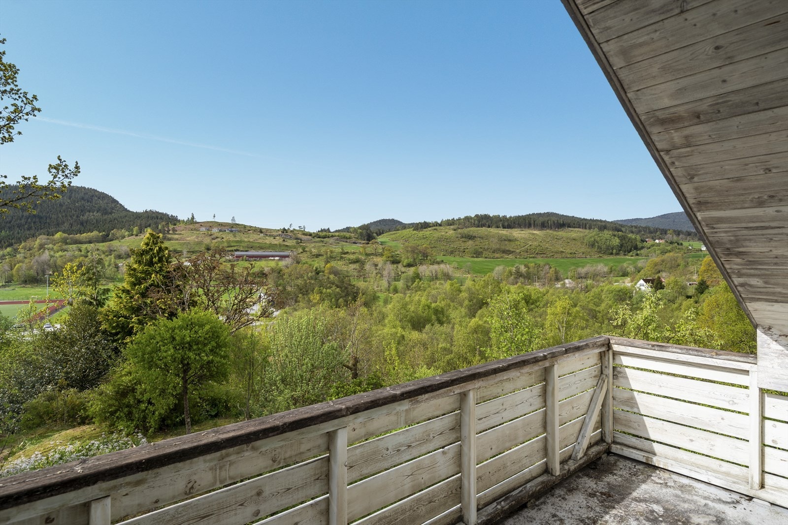 Herlig og fri utsikt fra balkongen Galleribilde
