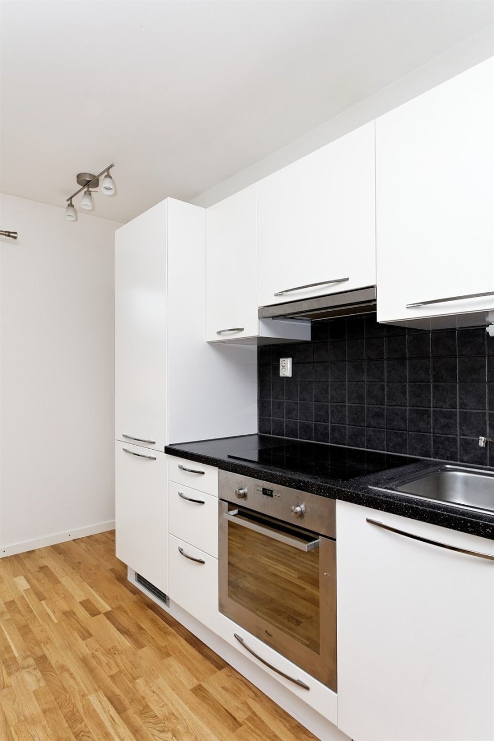 Dette er en lys 2-roms med praktisk planløsning Galleribilde