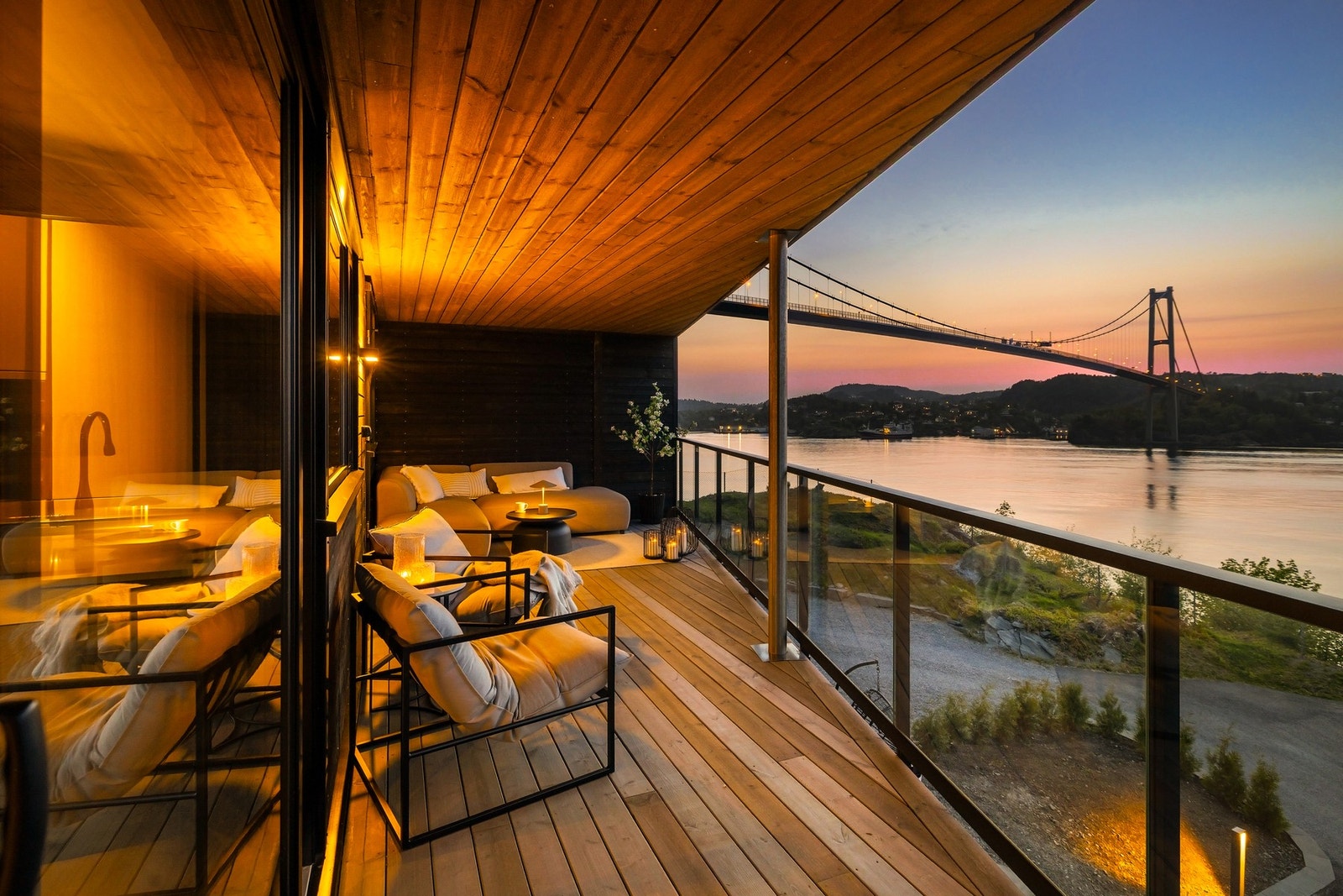 En eksklusiv del av tomannsbolig med nydelig utsikt Galleribilde