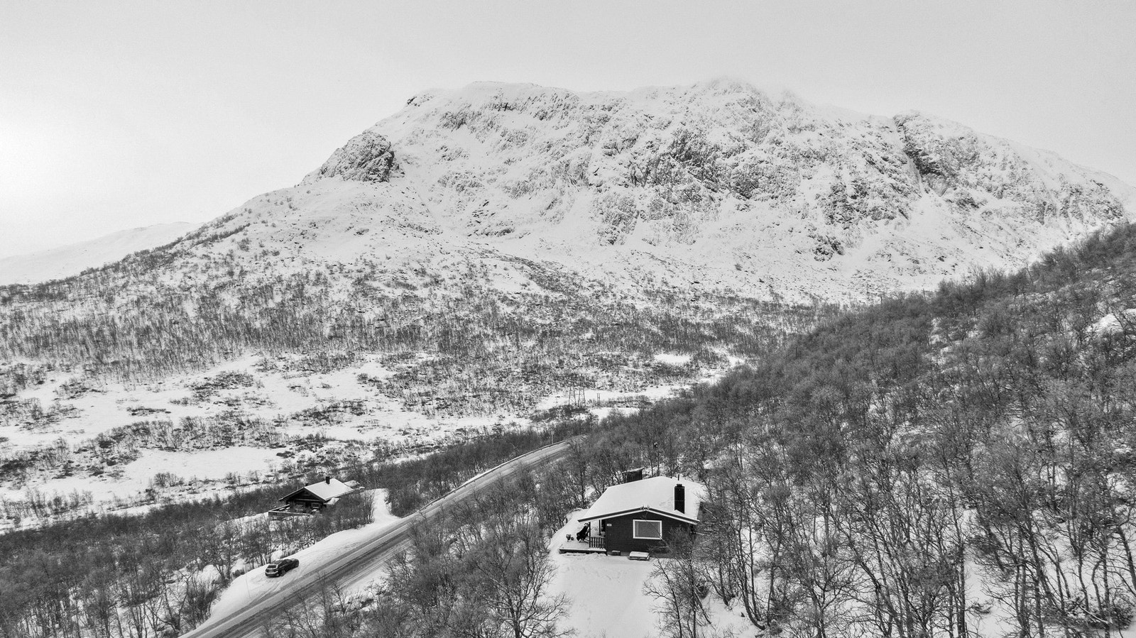 Om vinteren er Hemsedal et eldorado for skientusiaster, med to alpinanlegg. Galleribilde