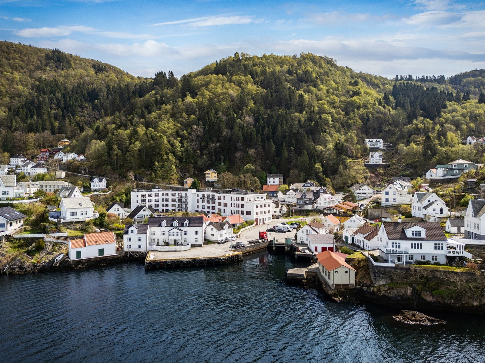 Slik er kjerneområdet i Salhus. Galleribilde