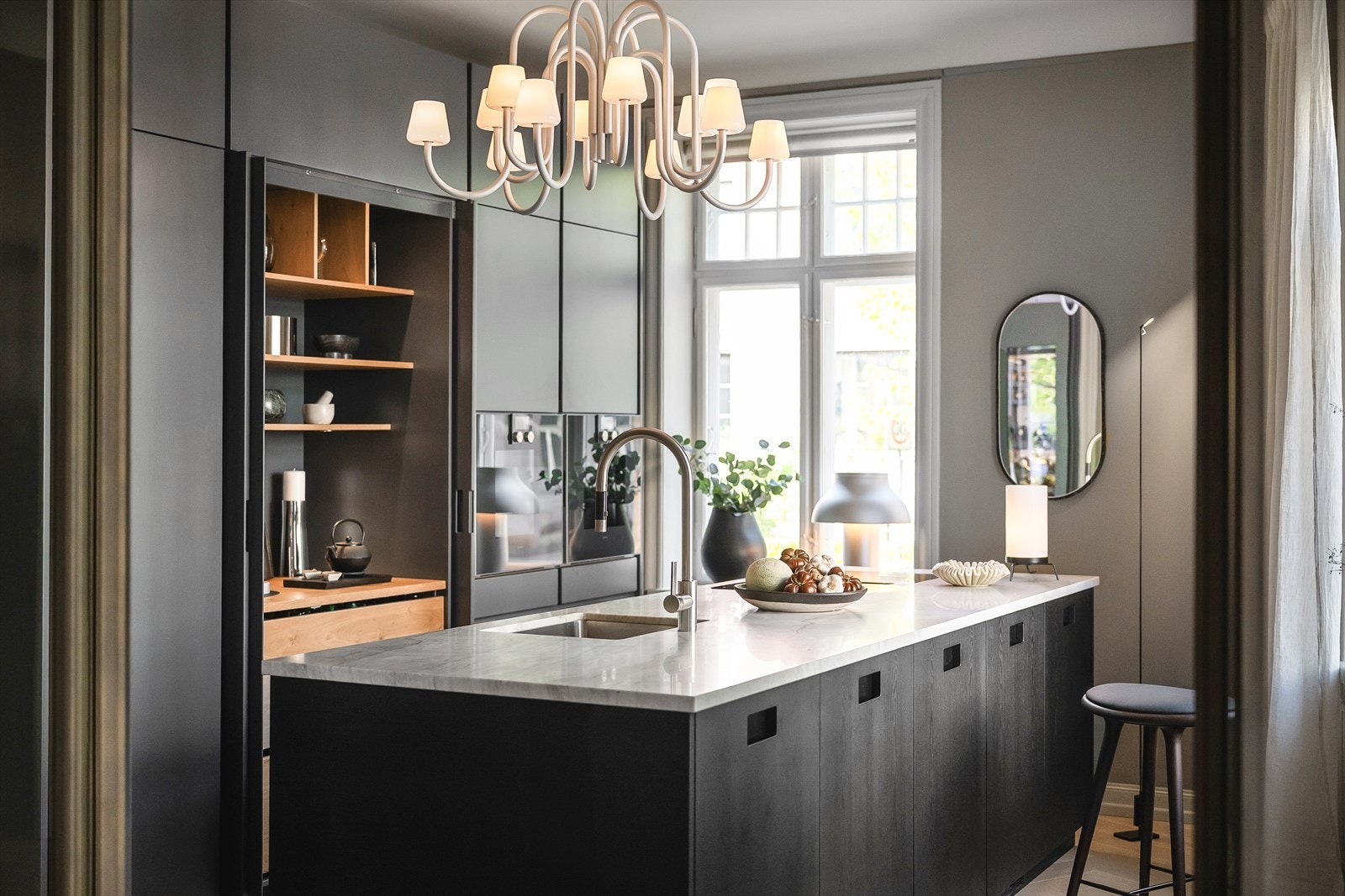 Eksklusivt kjøkken fra danske Boform med sosial øy Galleribilde