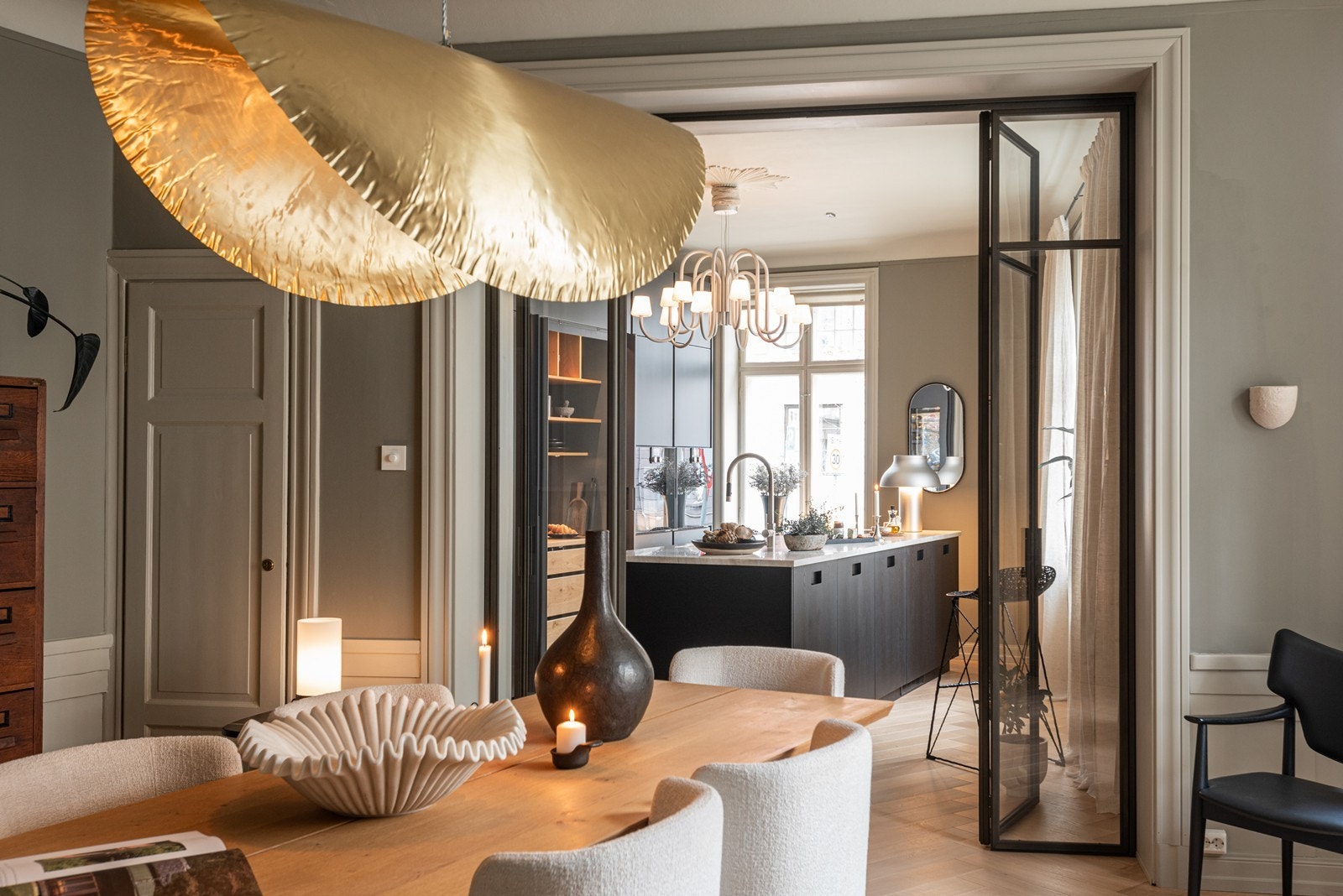 Eksklusiv og meget påkostet 6-roms hjørne-/endeleilighet Galleribilde