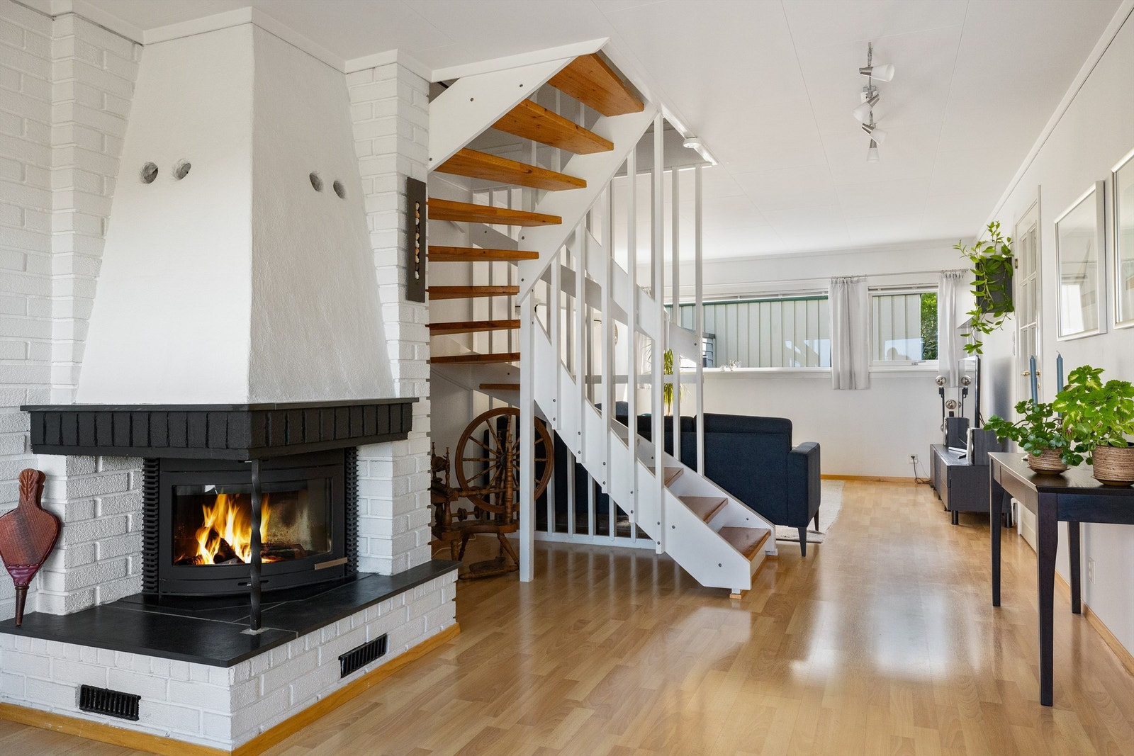 Murt peis med rentbrennende innsats fra år 2017 Galleribilde