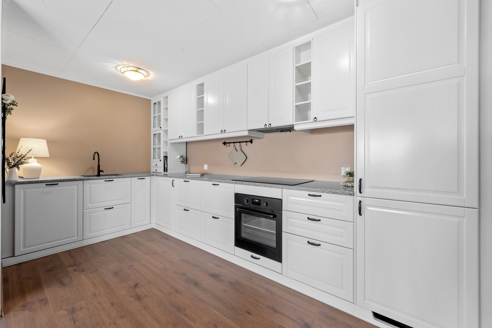 I sokkel har man et nytt og delikat kjøkken. Galleribilde