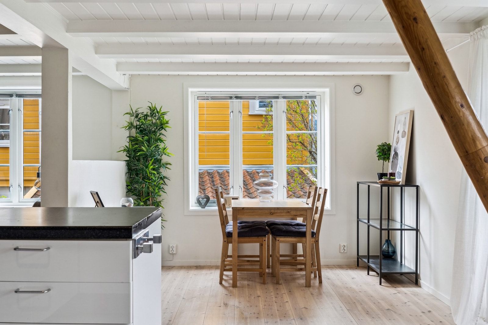 Det er gjennomgående gode og delikate fargevalg i boligen. Galleribilde