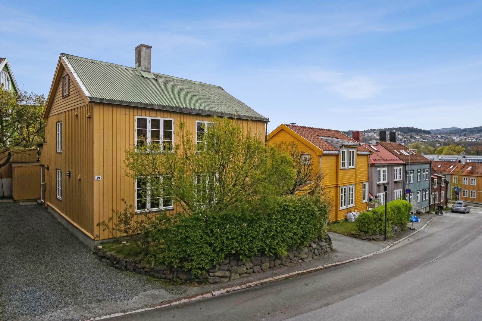 Horisondaldelt tomannsbolig med fantastisk beliggenhet på Øvre Bakklandet. Galleribilde