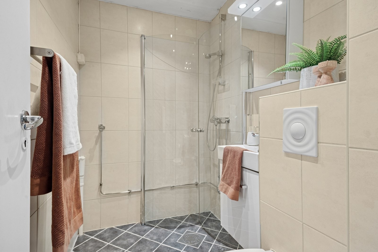 Baderommet har standard fra 2005. Galleribilde